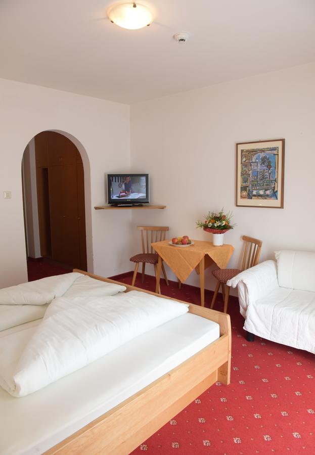 Hotel Pension Schweitzer 실란드로 외부 사진