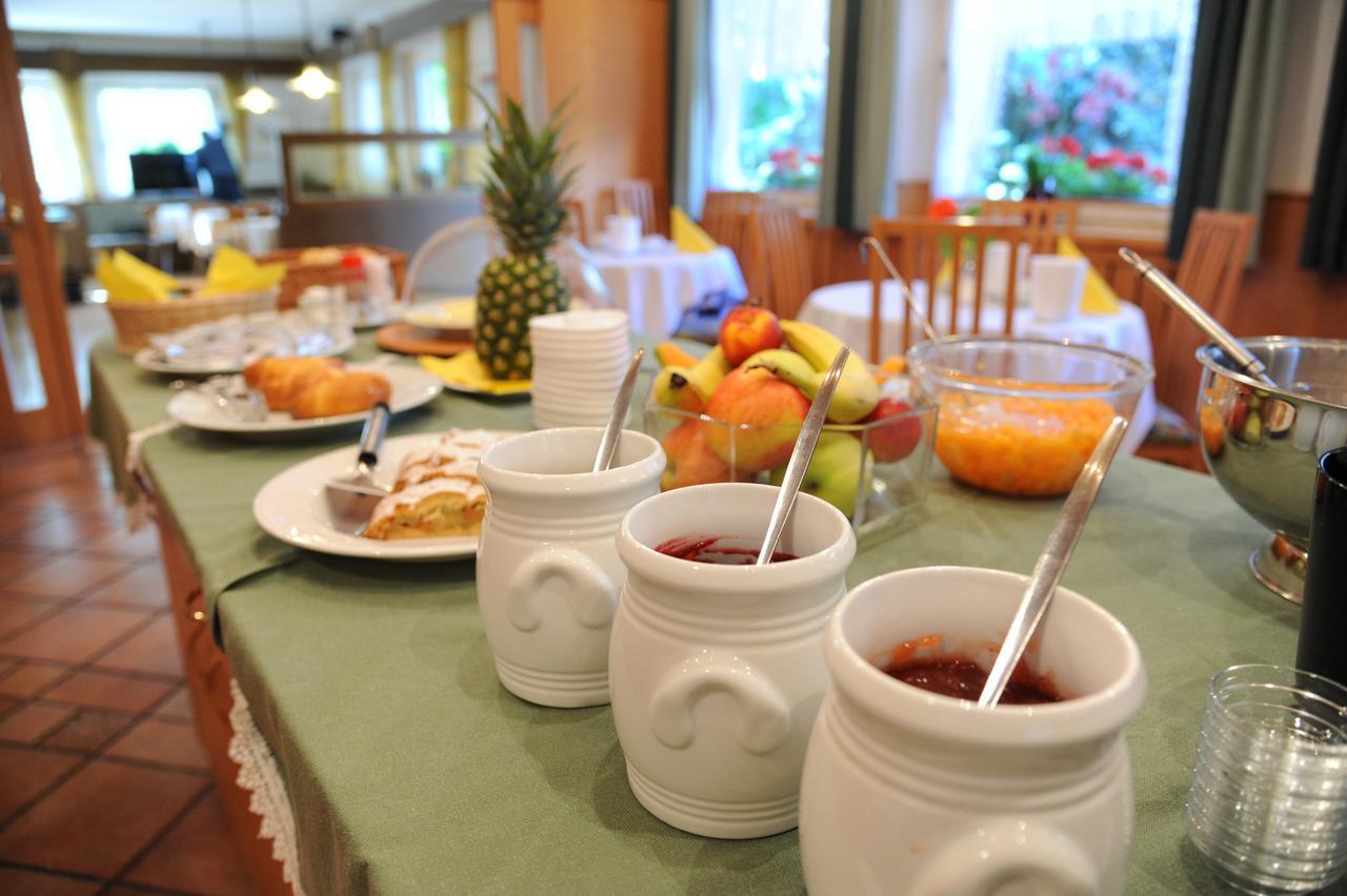 Hotel Pension Schweitzer 실란드로 외부 사진